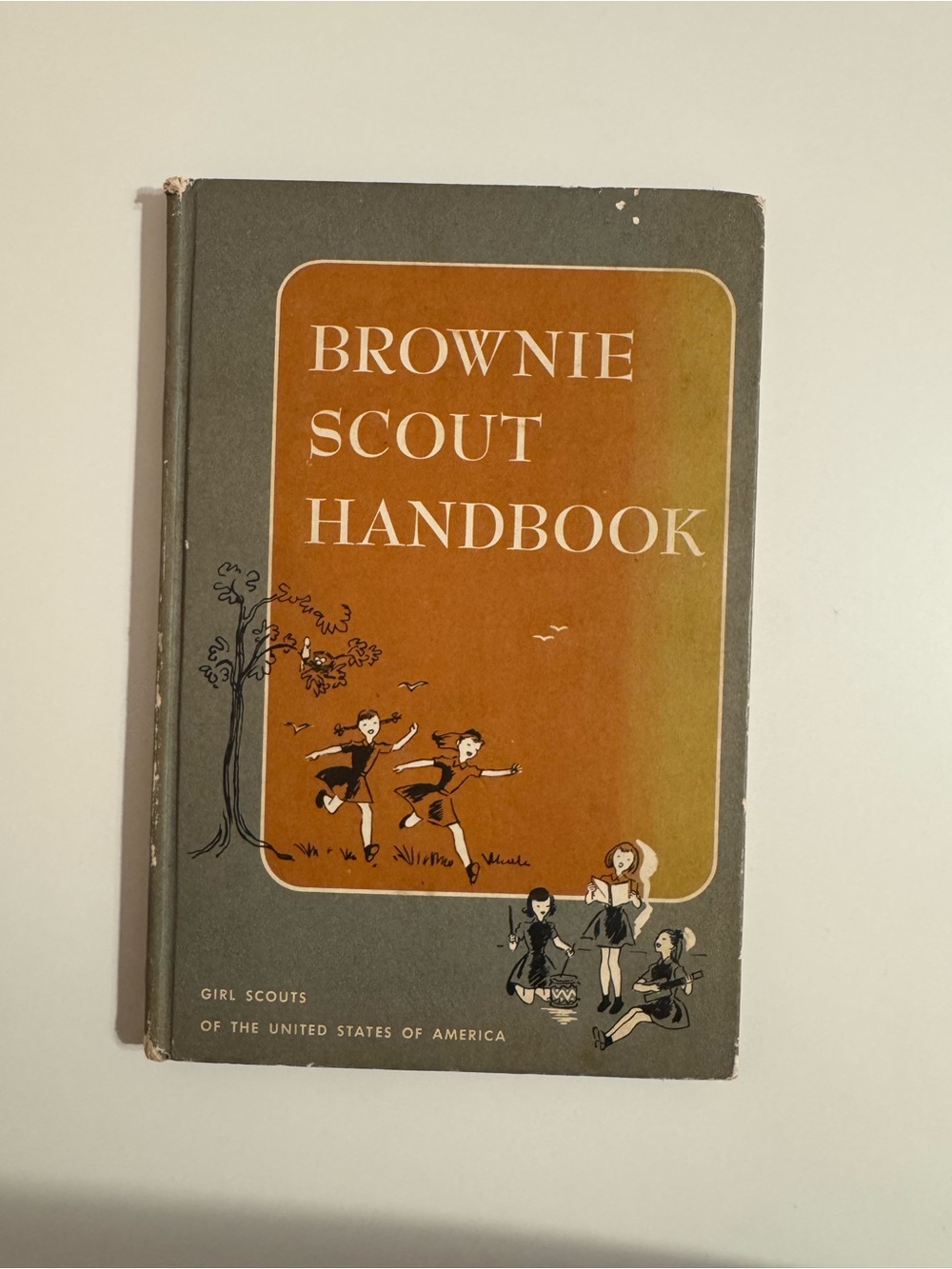 Brownie Scout Handbook (Vintage Girl Scouts Hardcover Book)